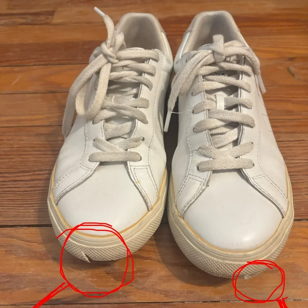 Veja Women's White and Cream Sneakers - Picture 5 of 5